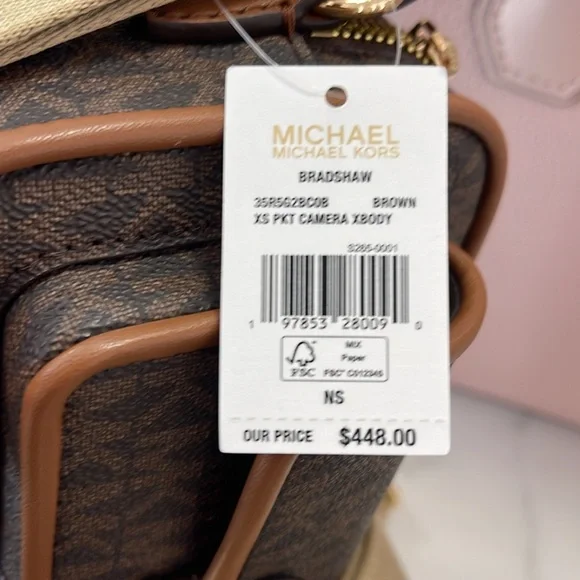Michael Kors Bradshaw Medium Signature Logo Messenger Bag
Brown 
NWT - Picture 12 of 16